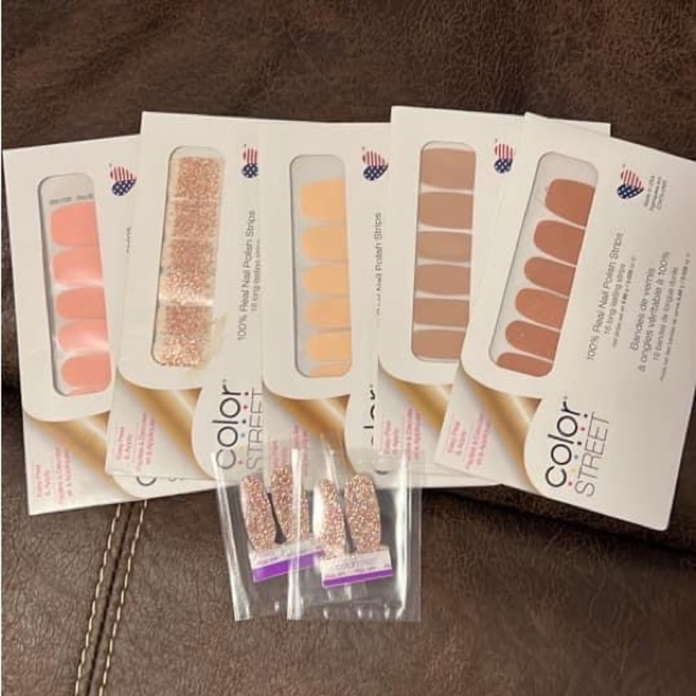 NWT Colorstreet nails